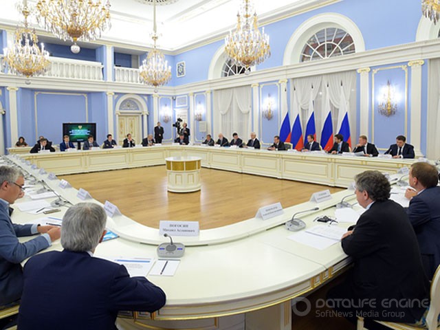 Медведев: переформатировать сырьевую экономику России в инновационную 